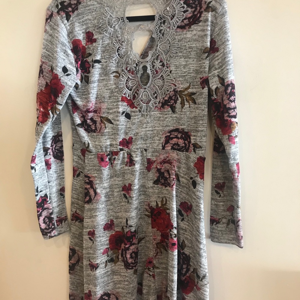 Girls Dress - Picture 3 of 4